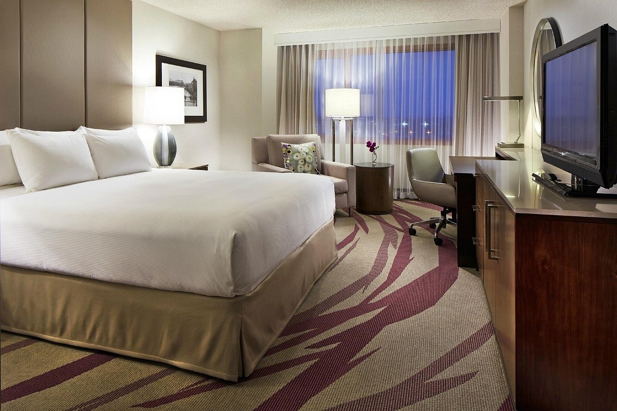 hilton-long-beach (1).jpg